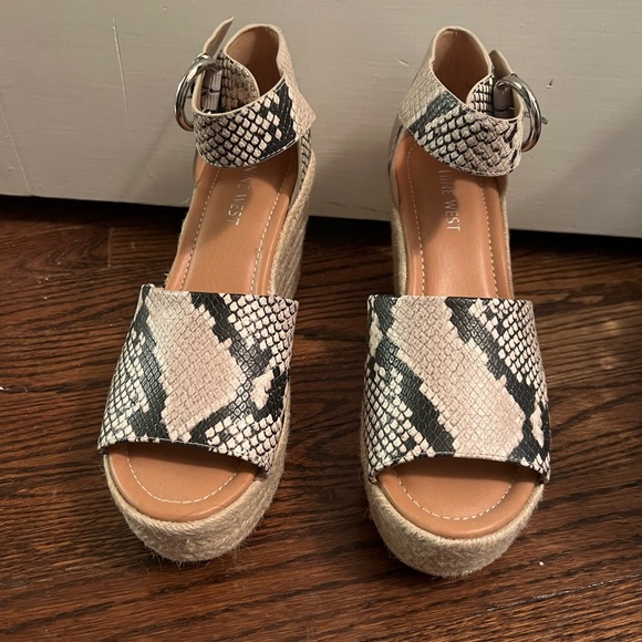 Nine West Platform Wedges - Picture 1 of 4